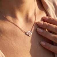 Thumbnail for Pendentif géométrique — gros plan sur les détails, or rose | SKU: 12791388-rose-gold