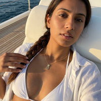 Thumbnail for Collier fin femme — photo portée, or | SKU: 8050907-gold