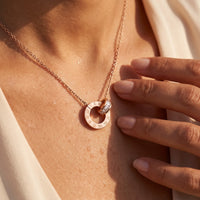 Thumbnail for Collier or rose femme — gros plan sur les détails, or rose | SKU: 25535378-rose-gold