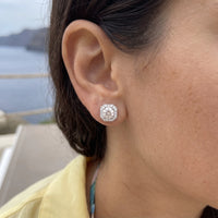Thumbnail for Boucles d'oreilles brillantes — gros plan sur les détails, argent | SKU: 505263