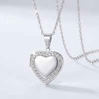 Thumbnail for Collier Médaillon Photo Coeur Cristal
