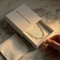 Thumbnail for Ras-de-Cou Perles Délicates