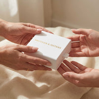 Thumbnail for Collier Médaillon Coeur à Volutes