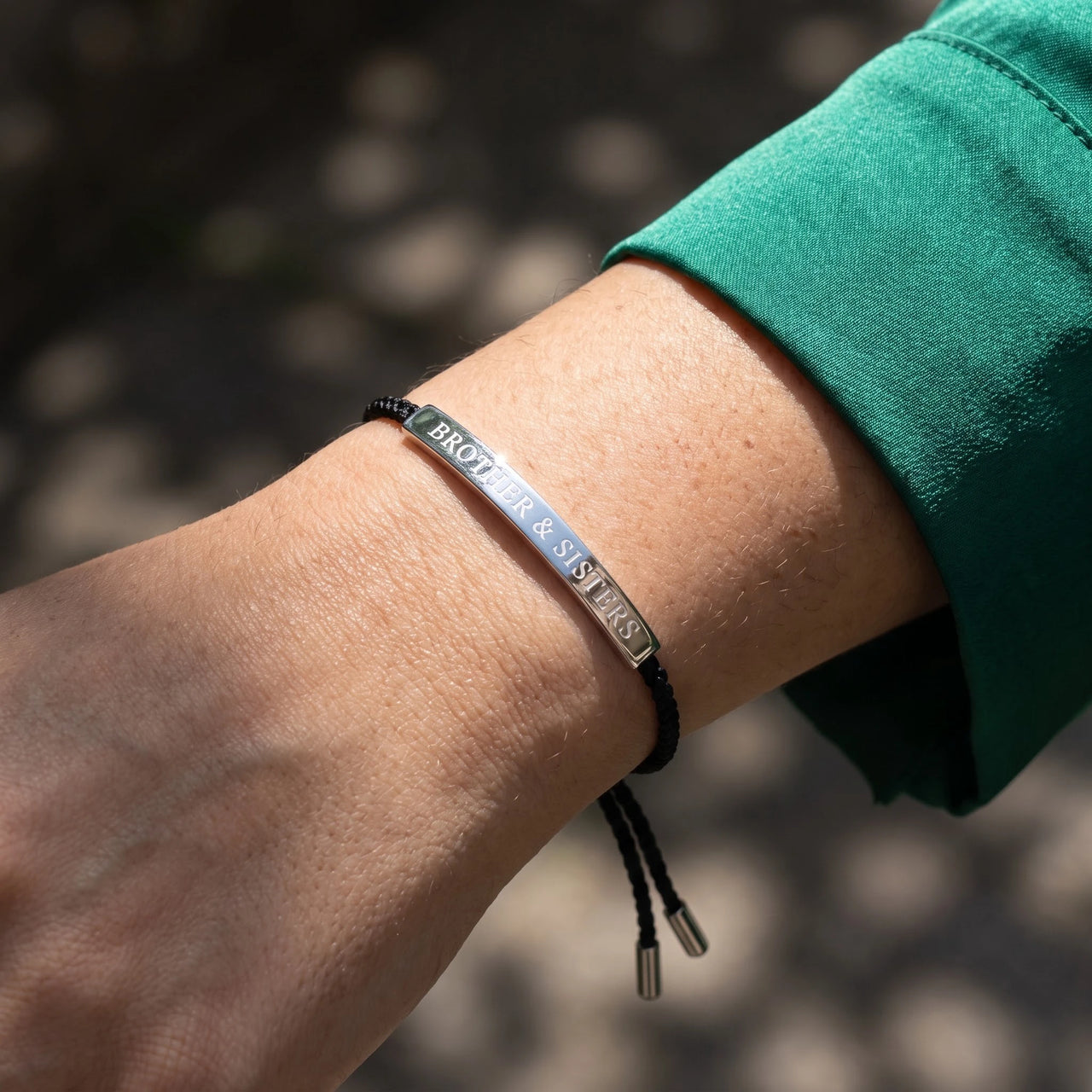 Bracelet cordon femme — gros plan sur les détails, argent | SKU: lecaviar-wg