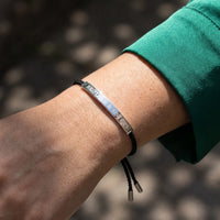 Thumbnail for Bracelet cordon femme — gros plan sur les détails, argent | SKU: lecaviar-wg