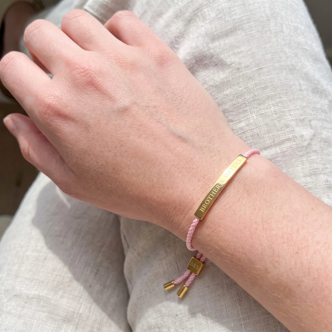 Bracelet tressé — photo portée, taille réelle, or | SKU: lecorail-g