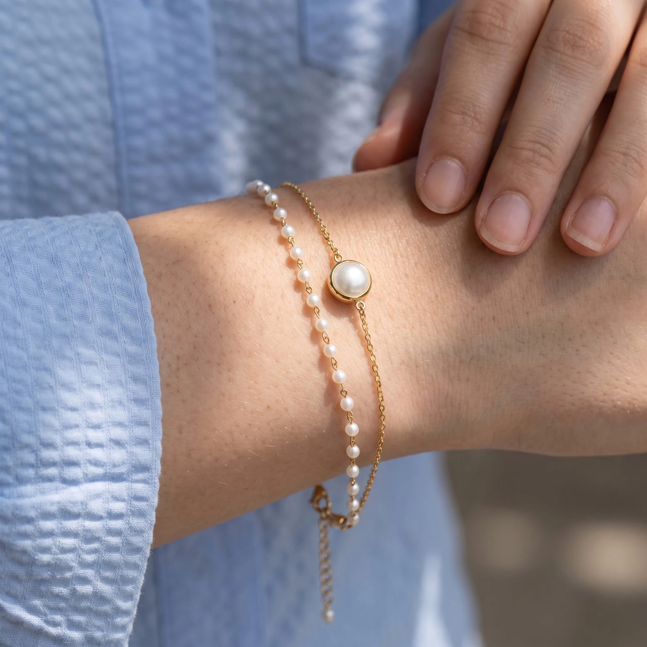 Bracelet perle — gros plan sur les détails, or | SKU: l-epure