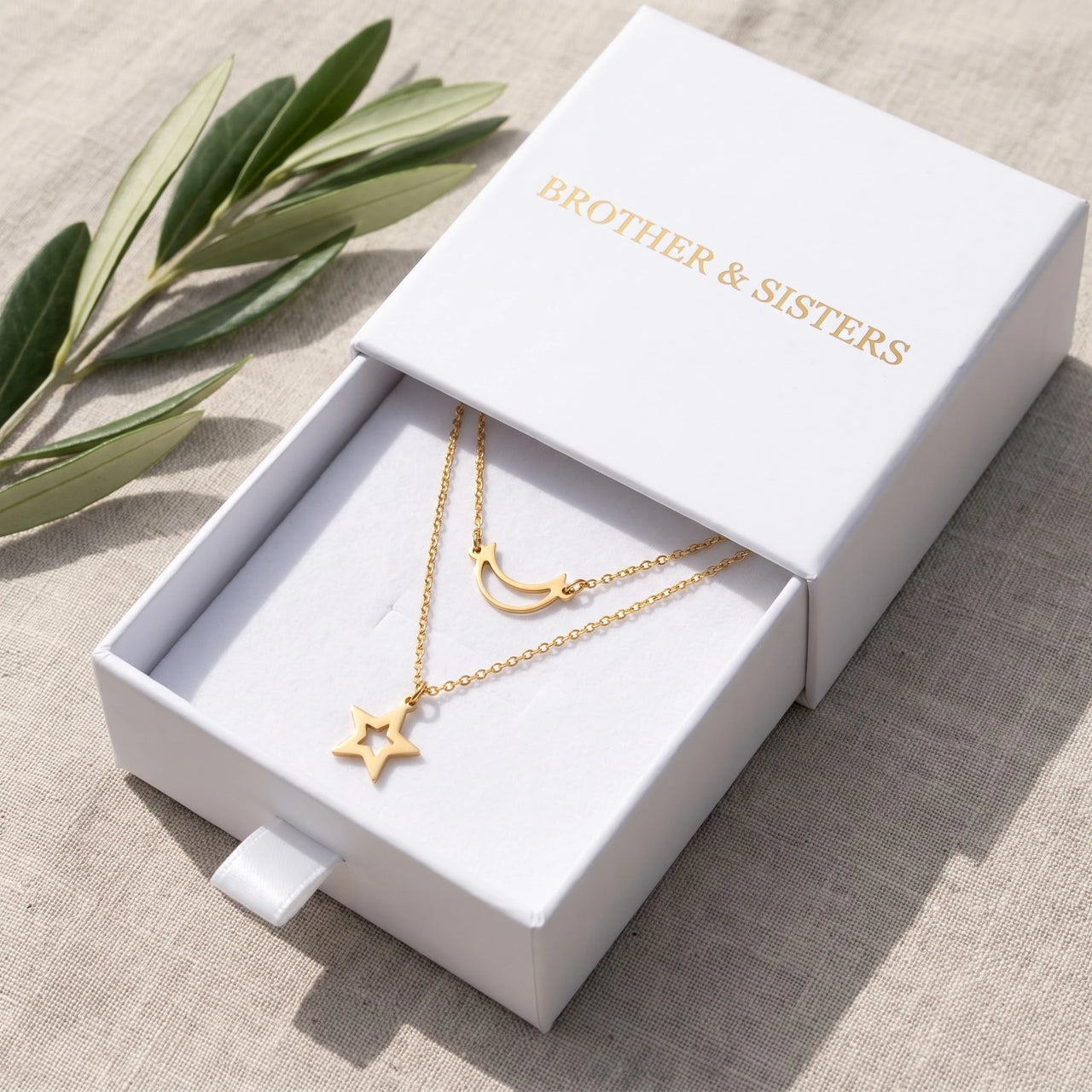 Collier lune — dans l'écrin cadeau, or | SKU: letoile-g