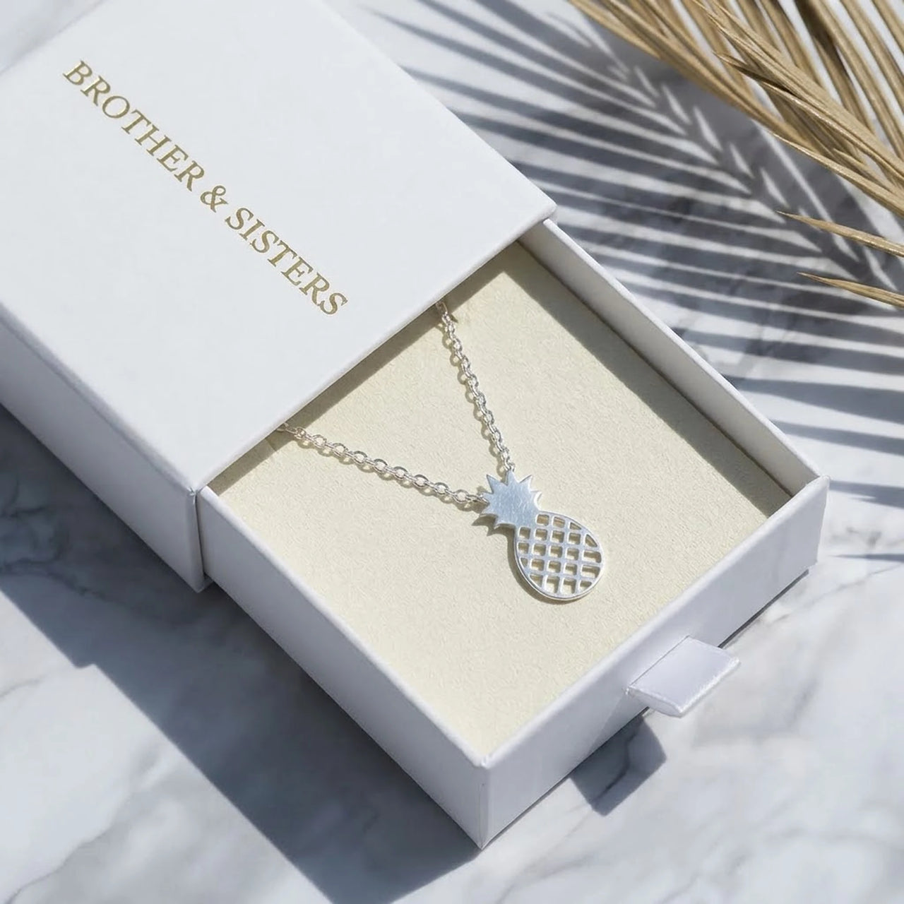 Silver necklace in the Brother & Sisters gift box | SKU: 8050907-white-gold
