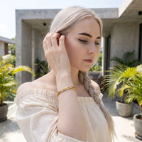 Thumbnail for Bracelet gravé — photo portée, geste du quotidien, or | SKU: lbat-g