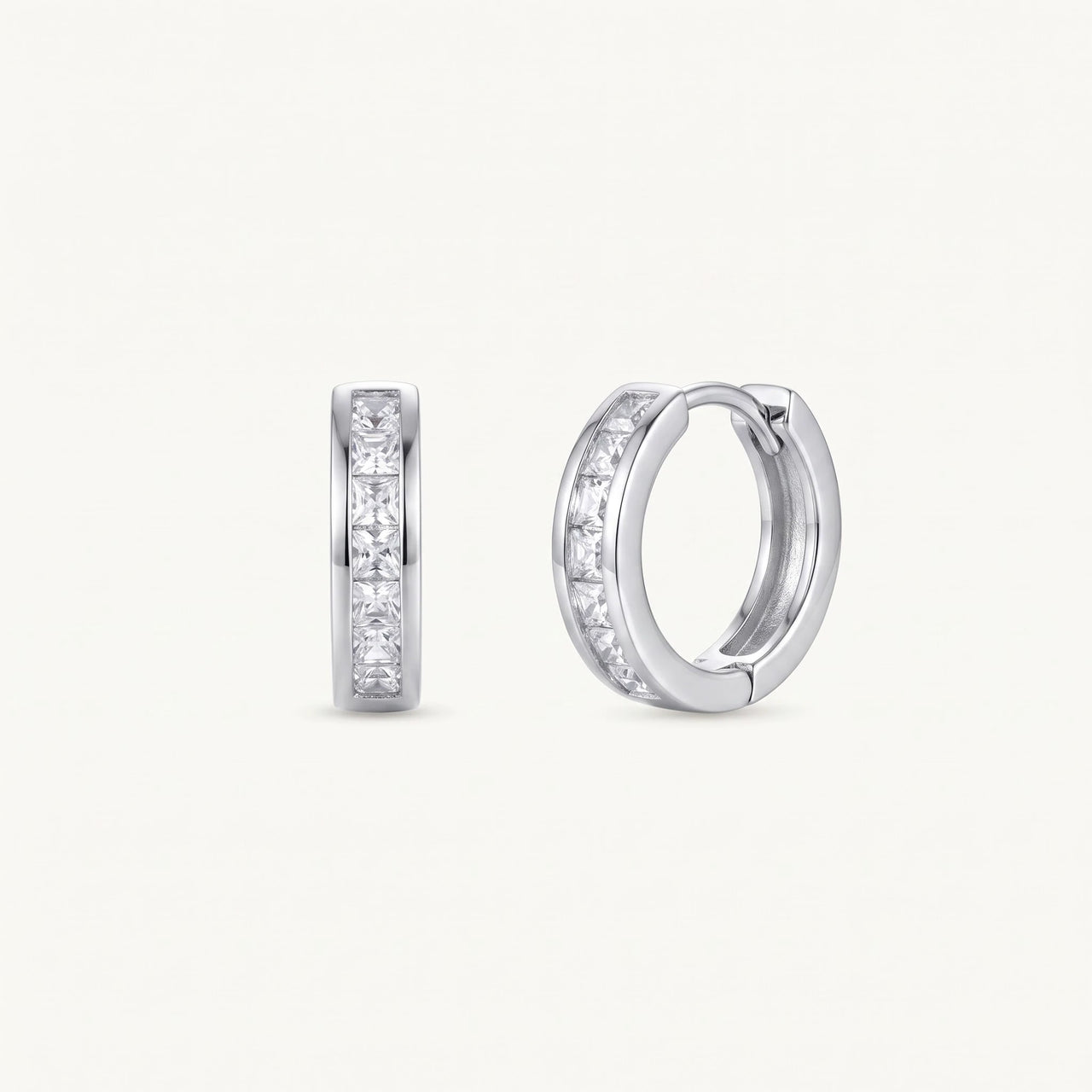 Petites créoles argent — photo produit sur fond blanc, argent | SKU: 22023999-rhodium