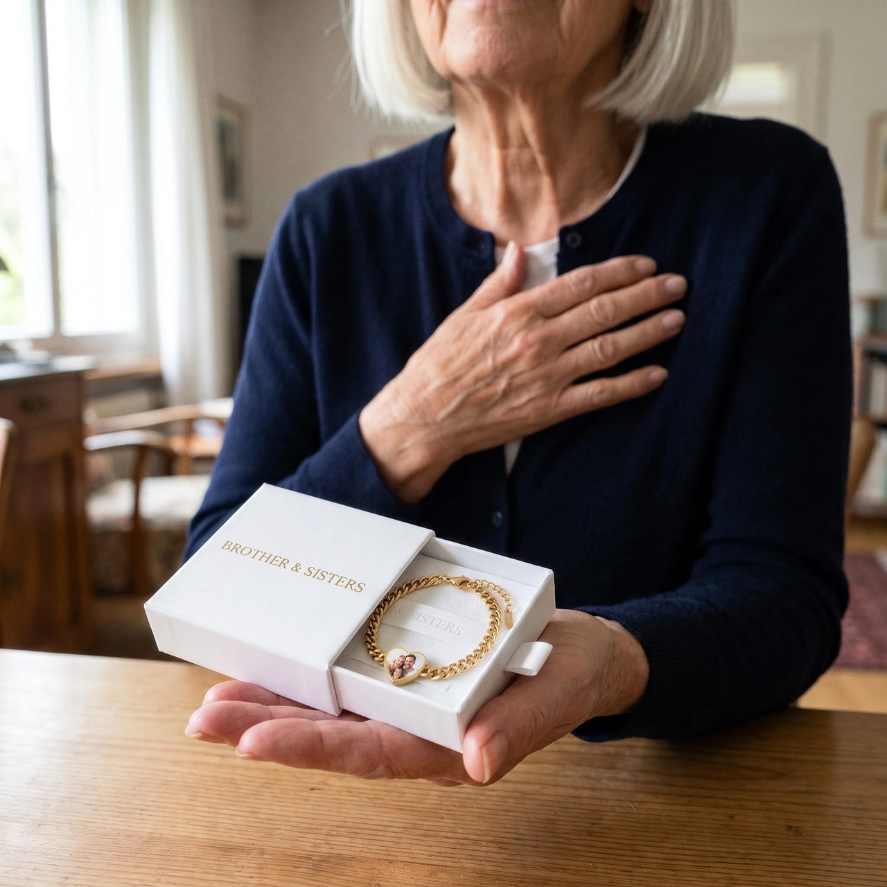 The gold heart photo bracelet in the Brother & Sisters gift box | SKU: TPH-HRTB-GOLD