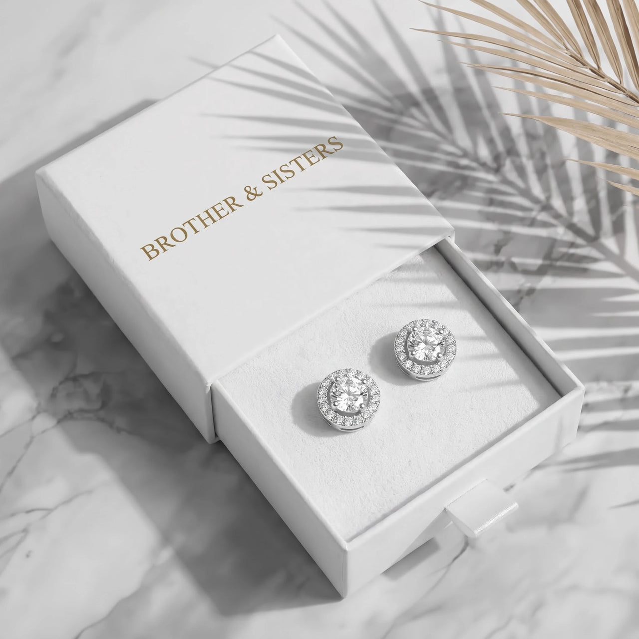 Puces d'oreilles argent — dans l'écrin cadeau, argent | SKU: 19991927