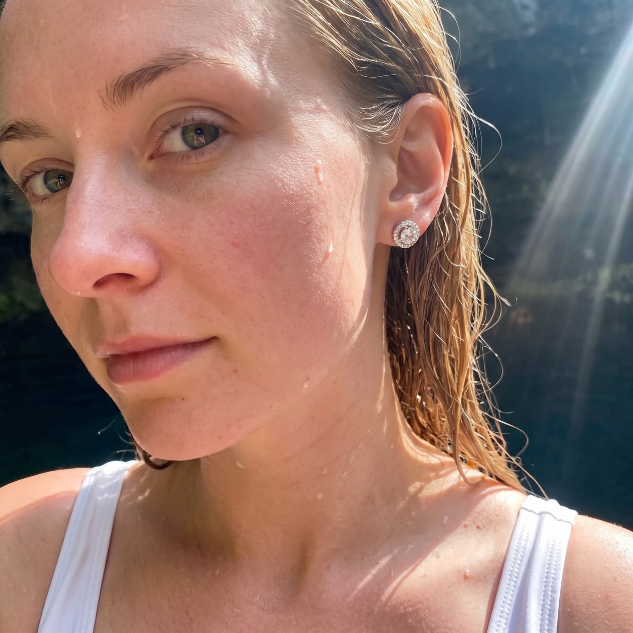 Boucles d'oreilles rondes — photo portée dans l'eau, waterproof, argent | SKU: 19991927