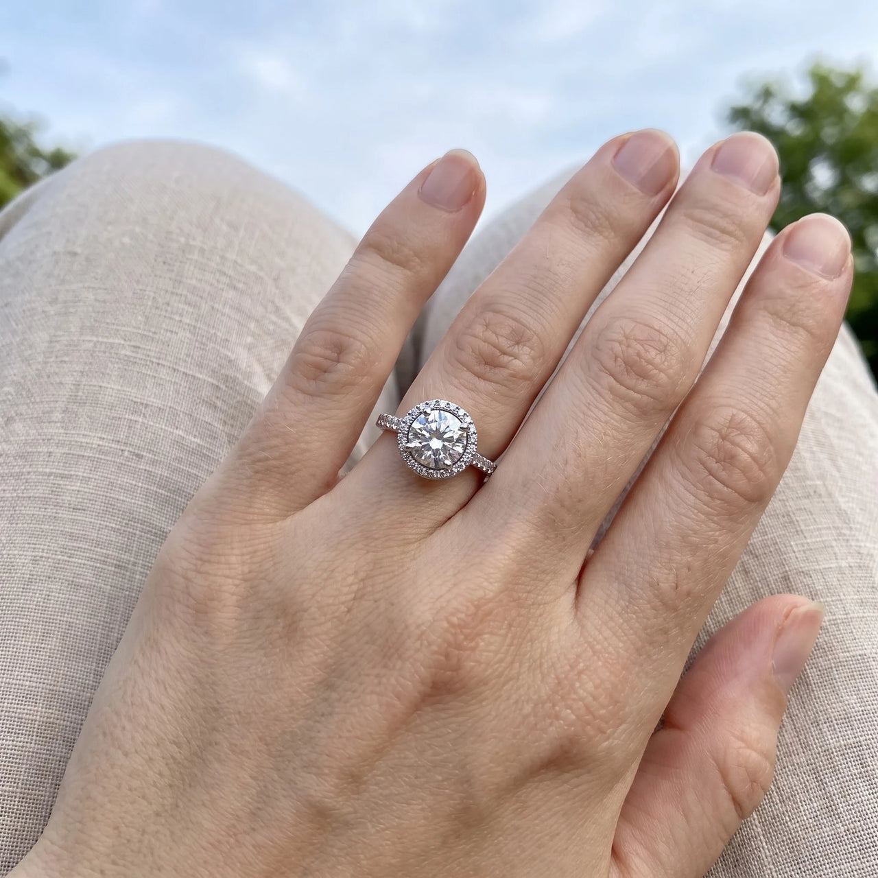 Bague halo — photo portée, taille réelle, argent | SKU: 101791-4.5-silver