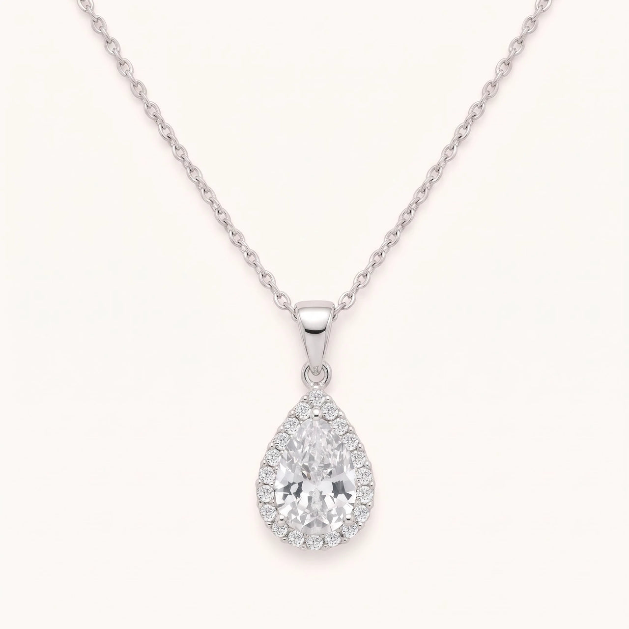 Collier goutte d'eau — photo produit sur fond blanc, argent | SKU: 505415-white