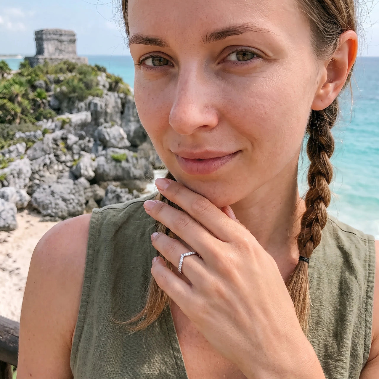 Bague zircon — photo portée en escapade, argent | SKU: 10645547-4.5-silver