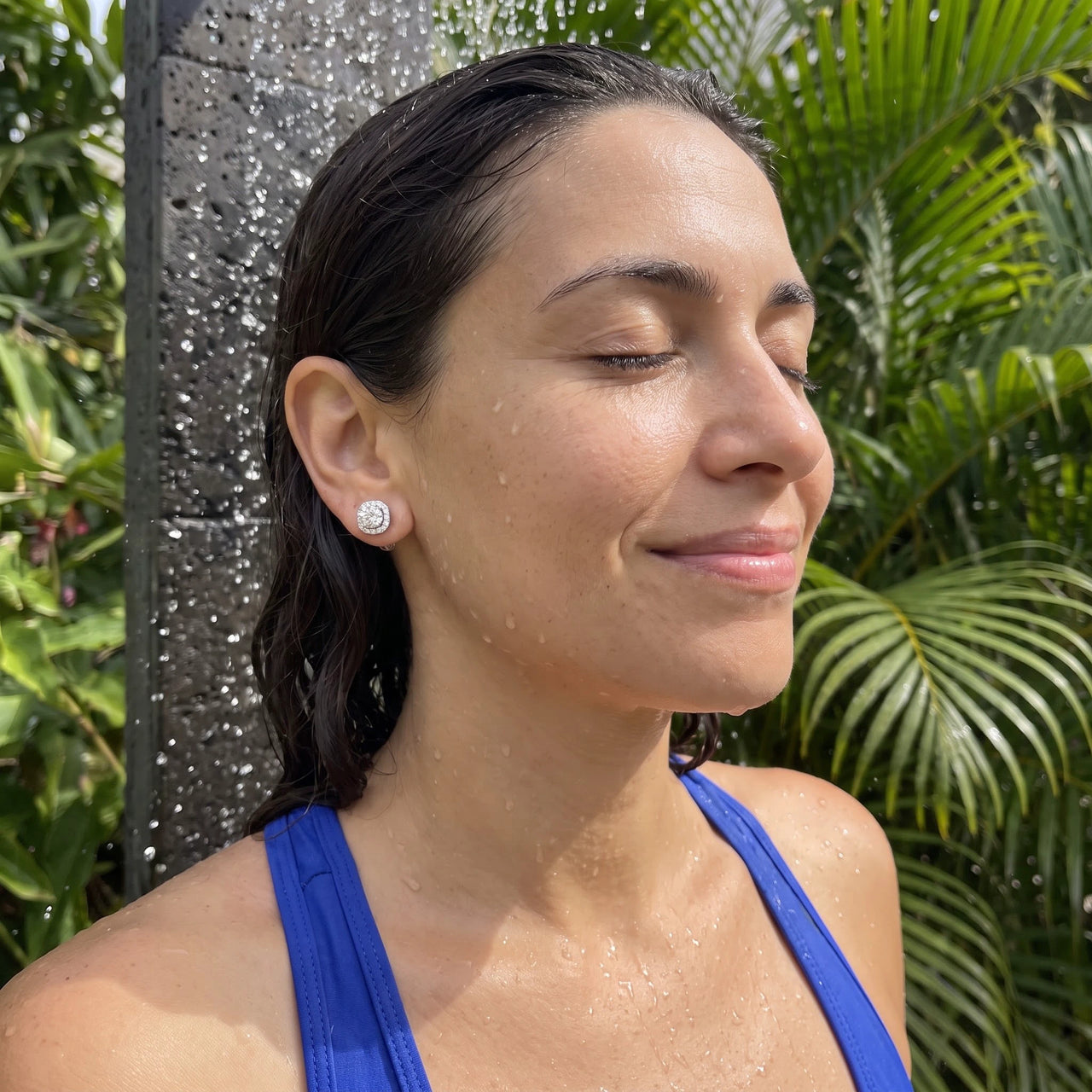 Boucles d'oreilles carrées — photo portée sous la douche, waterproof, argent | SKU: 505263